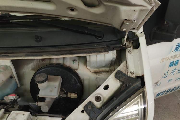 Used Ruichi EC35 2020 EC35 II Long-Range Version 41.86 kWh Engine Bay Left