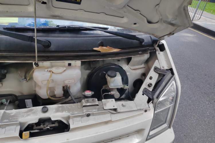 Used Ruichi EC35 2020 EC35 II Long-Range Version 41.86 kWh Engine Bay Left