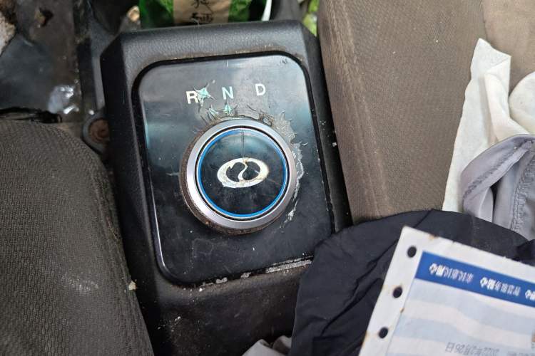 Used Ruichi EC35 2020 EC35 II Standard Edition 38.7 kWh Gear Lever