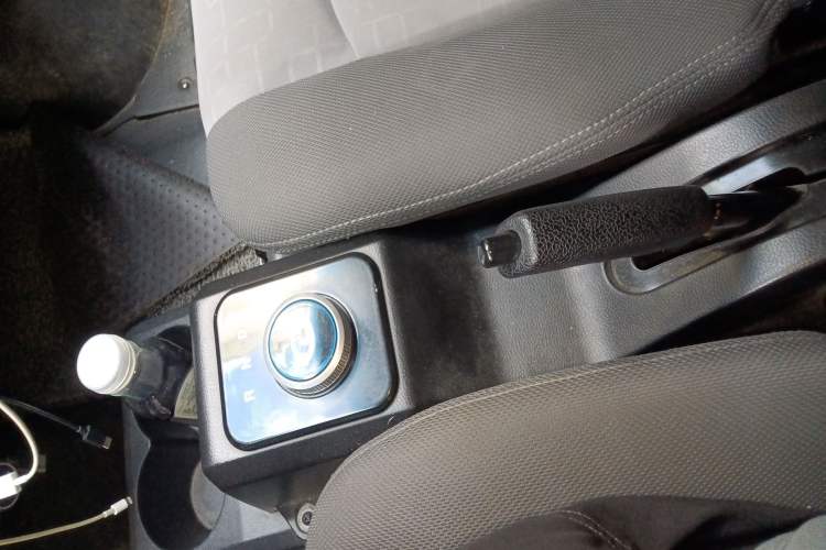 Used Ruichi EC35 2020 EC35 II Standard Edition 38.7 kWh Gear Lever