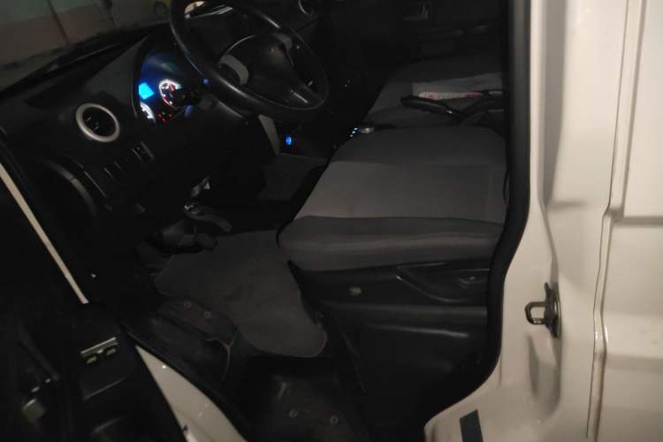 Used Ruichi EC35 2020 EC35 II Long-Range Version 41.86 kWh Left Front Seat
