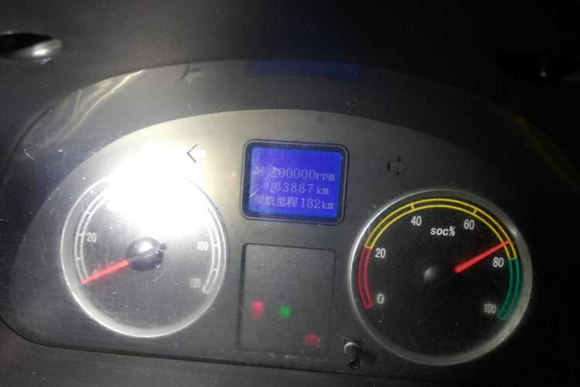 Used Ruichi EC35 2020 EC35 II Long-Range Version 41.86 kWh Odometer Close Up