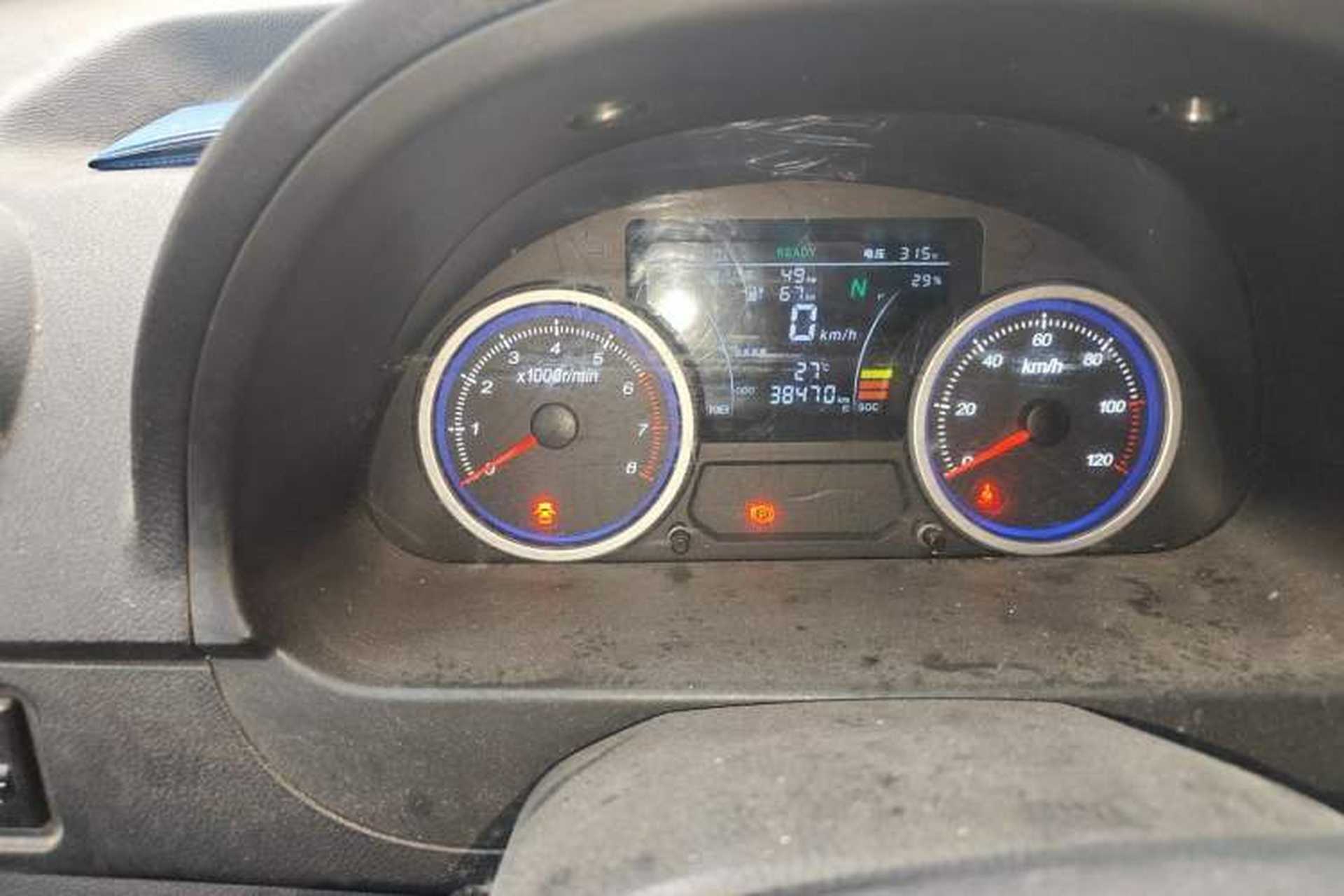 Used Ruichi EC35 2020 EC35 II Standard Edition 38.7 kWh Odometer Close Up