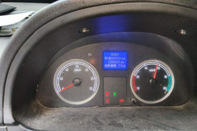 Used Ruichi EC35 2020 EC35 II Standard Edition 38.7 kWh Odometer Close Up
