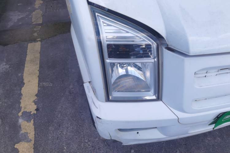 Used Ruichi EC35 2020 EC35 II Long-Range Version 41.86 kWh Right Front Headlight