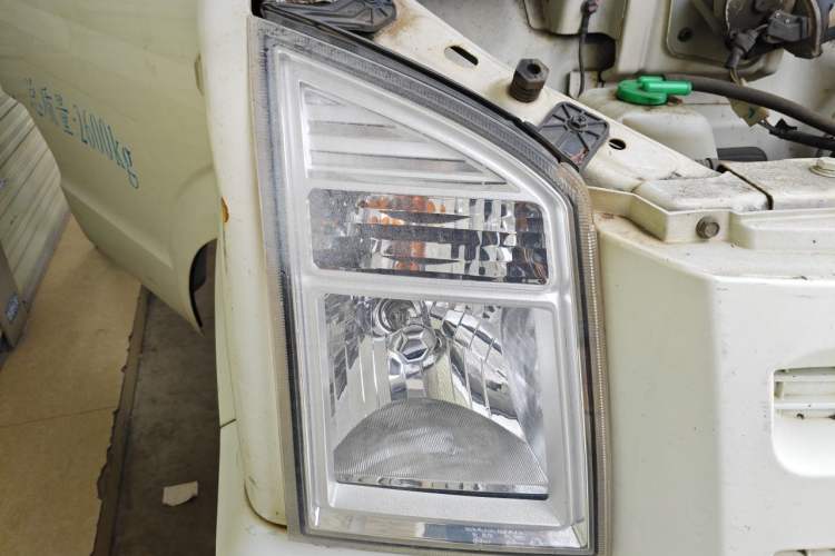Used Ruichi EC35 2020 EC35 II Standard Edition 38.7 kWh Right Front Headlight