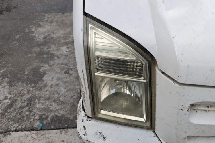 Used Ruichi EC35 2020 EC35 II Standard Edition 38.64 kWh Right Front Headlight