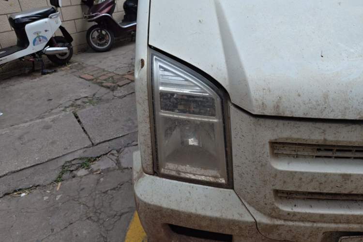 Used Ruichi EC35 2020 EC35 II Standard Edition 38.7 kWh Right Front Headlight
