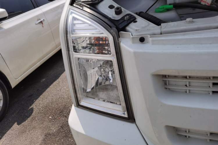 Used Ruichi EC35 2020 EC35 II Standard Edition 38.7 kWh Right Front Headlight