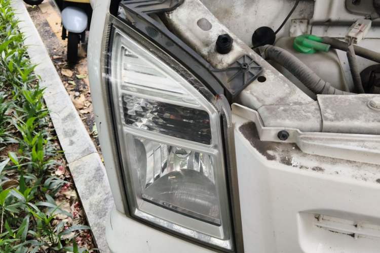 Used Ruichi EC35 2020 EC35 II Standard Edition 38.7 kWh Right Front Headlight