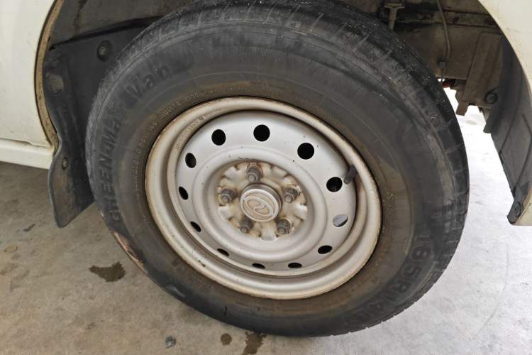 Used Ruichi EC35 2020 EC35 II Standard Edition 38.7 kWh Right Front Wheel Hub