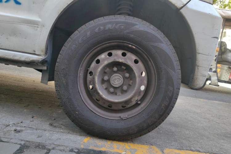 Used Ruichi EC35 2020 EC35 II Standard Edition 38.64 kWh Right Front Wheel Hub