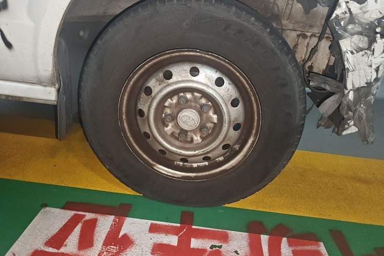Used Ruichi EC35 2020 EC35 II Standard Edition 38.7 kWh Right Front Wheel Hub