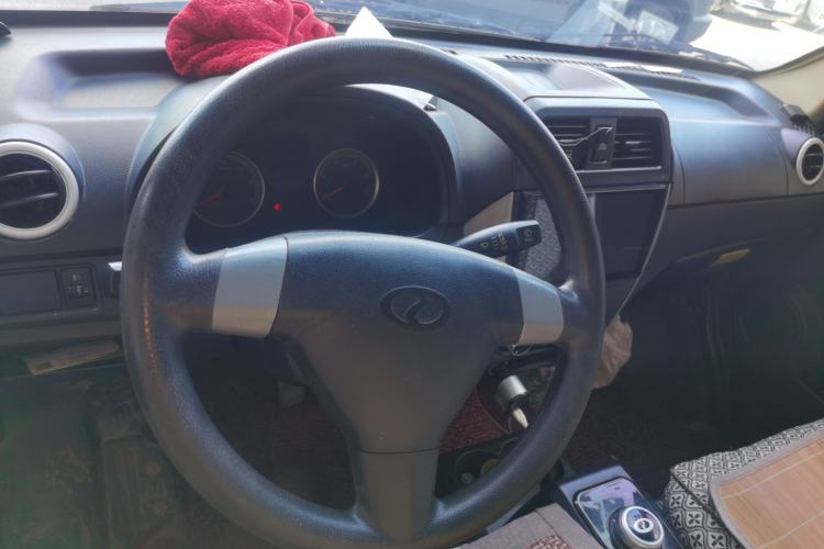 Used Ruichi EC35 2020 EC35 II Long-Range Version 41.86 kWh Steering Wheel