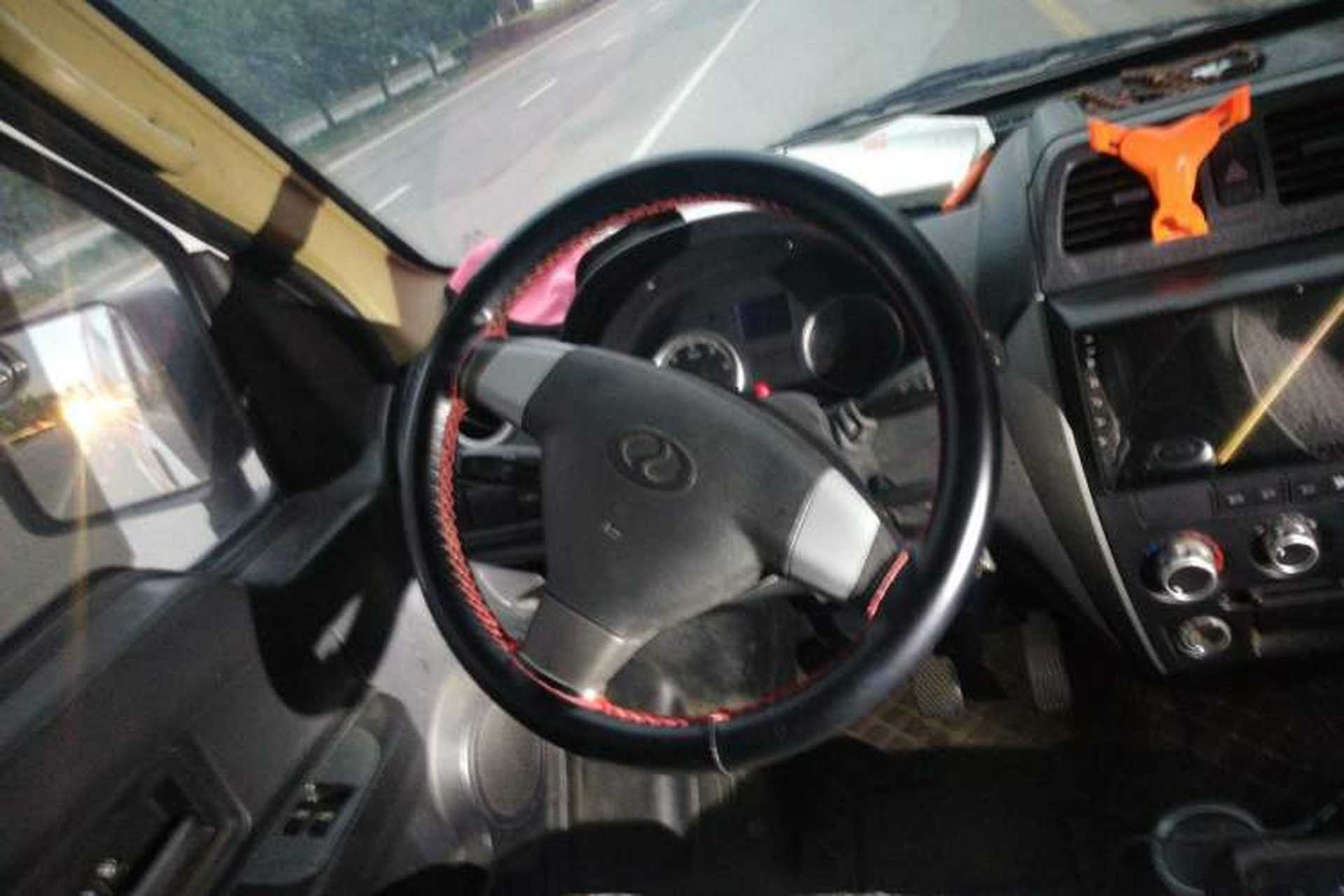 Used Ruichi EC35 2020 EC35 II Long-Range Version 41.86 kWh Steering Wheel