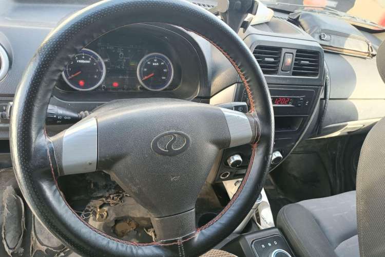 Used Ruichi EC35 2020 EC35 II Standard Edition 38.64 kWh Steering Wheel