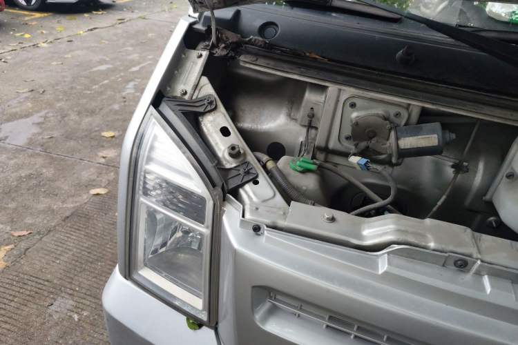 Used Ruichi EC35 2021 EC35 II Creative Edition 36.288 kWh Engine Bay Right
