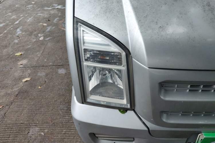 Used Ruichi EC35 2021 EC35 II Creative Edition 36.288 kWh Right Front Headlight