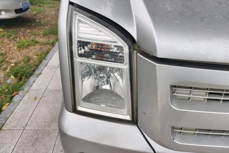 Used Ruichi EC35 2021 EC35 II Creative Edition 36.288 kWh Right Front Headlight
