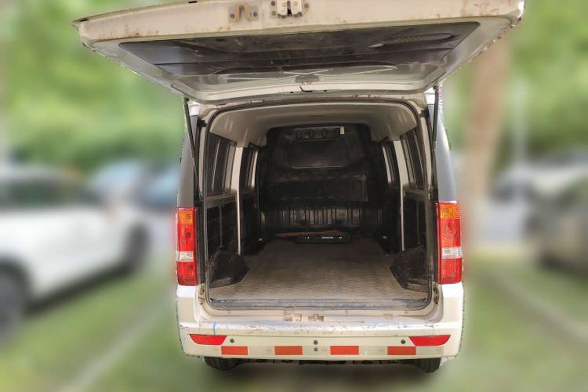 Used Ruichi EC35 2021 EC35 III Long-Range Version 41.86 kWh Trunk