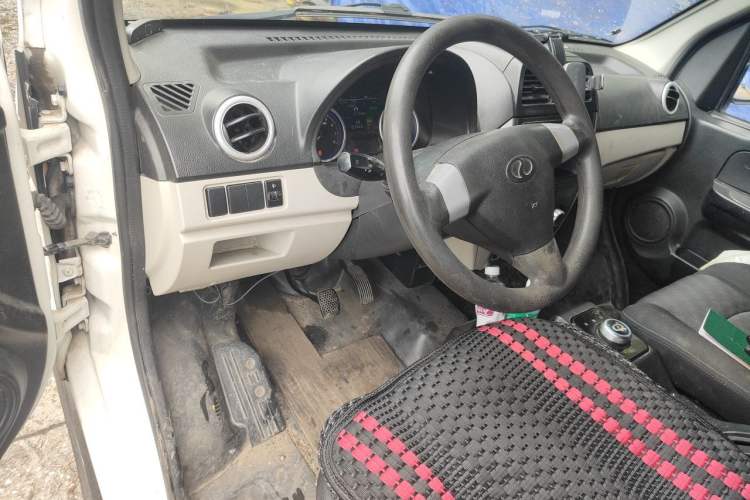 Used Ruichi EC35 2021 EC35 II Standard Edition 38.64 kWh Center Console