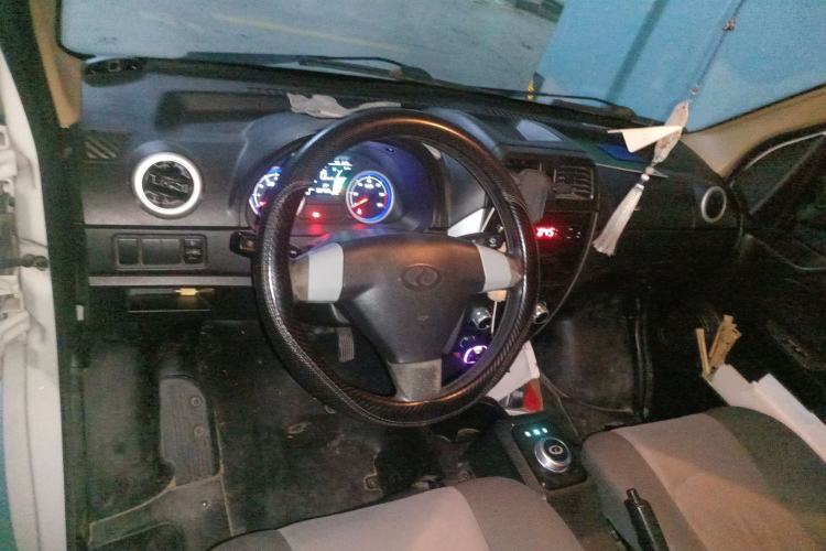 Used Ruichi EC35 2021 EC35 II Standard Edition 38.7 kWh Center Console