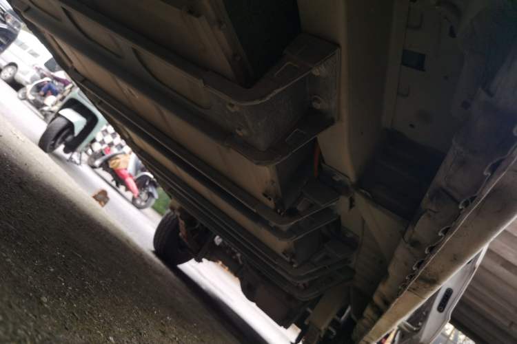 Used Ruichi EC35 2021 EC35 II Long-Range Version 41.932 kWh Chassis Front Left