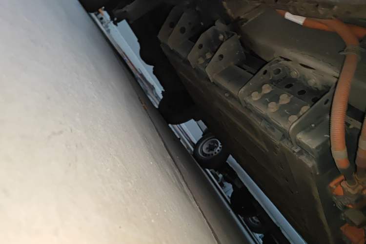 Used Ruichi EC35 2021 EC35 II Standard Edition 38.64 kWh Chassis Front Right