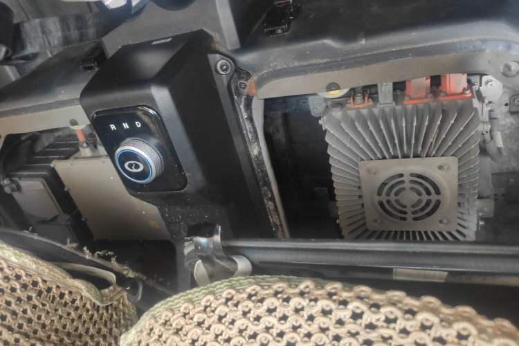 Used Ruichi EC35 2021 EC35 II Standard Edition 38.64 kWh Engine Bay