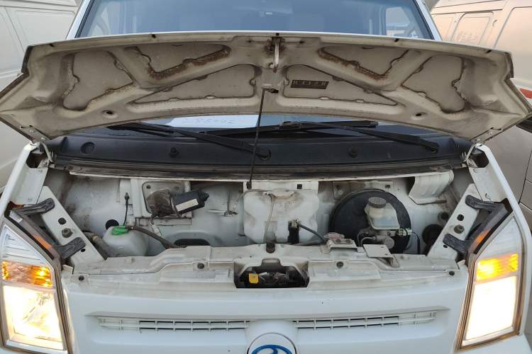 Used Ruichi EC35 2021 EC35 III Long-Range Version 41.86 kWh Engine Bay