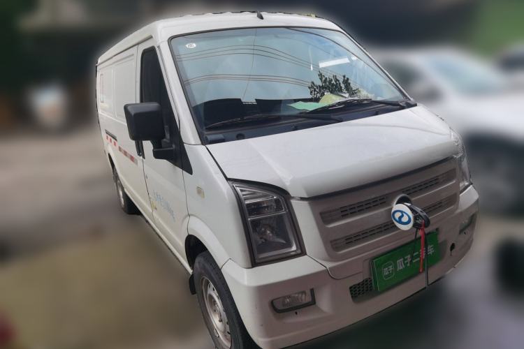 Used Ruichi EC35 2021 EC35 II Long-Range Version 41.932 kWh Front Right 45 Deg