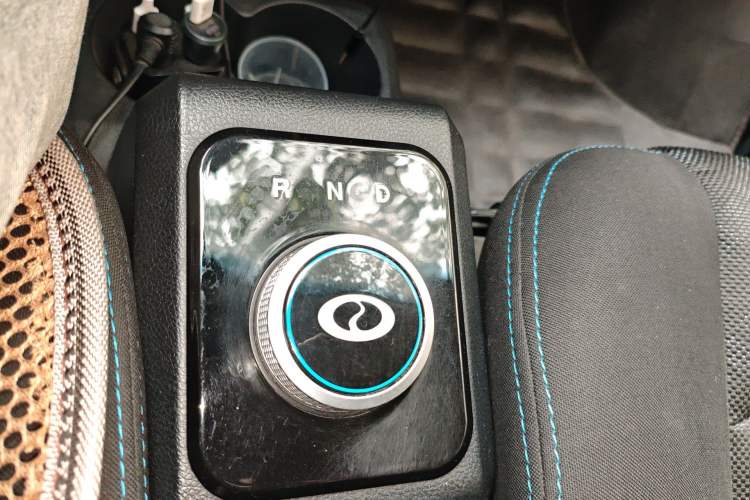 Used Ruichi EC35 2021 EC35 II Standard Edition 38.64 kWh Gear Lever
