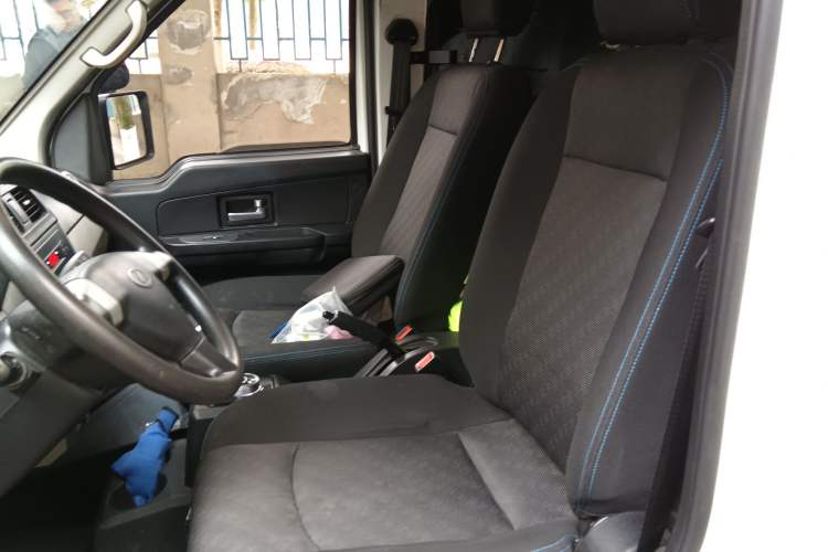 Used Ruichi EC35 2021 EC35 II Standard Edition 38.7 kWh Left Front Seat