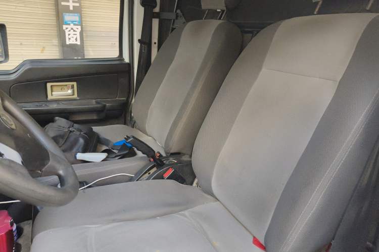 Used Ruichi EC35 2021 EC35 II Custom Edition 31.25 kWh Left Rear Seat