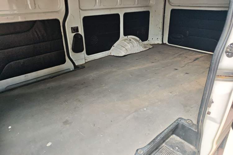 Used Ruichi EC35 2021 EC35 II Creative Edition 36.288 kWh Left Rear Seat