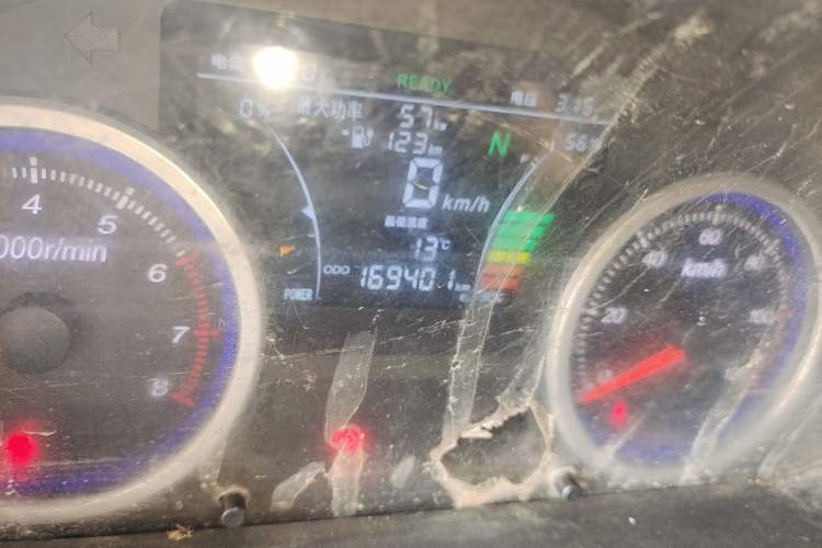 Used Ruichi EC35 2021 EC35 II Standard Edition 38.64 kWh Odometer Close Up