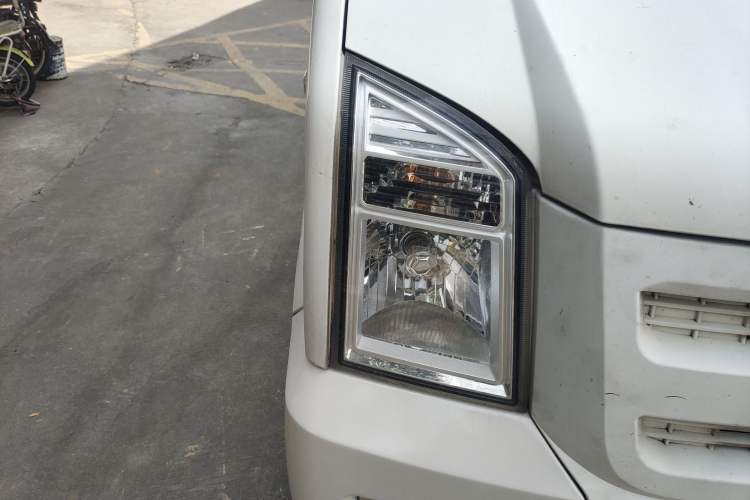 Used Ruichi EC35 2021 EC35 II Standard Edition 38.64 kWh Right Front Headlight
