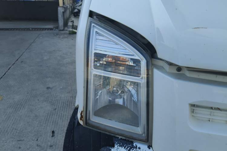 Used Ruichi EC35 2021 EC35 II Custom Edition 31.25 kWh Right Front Headlight