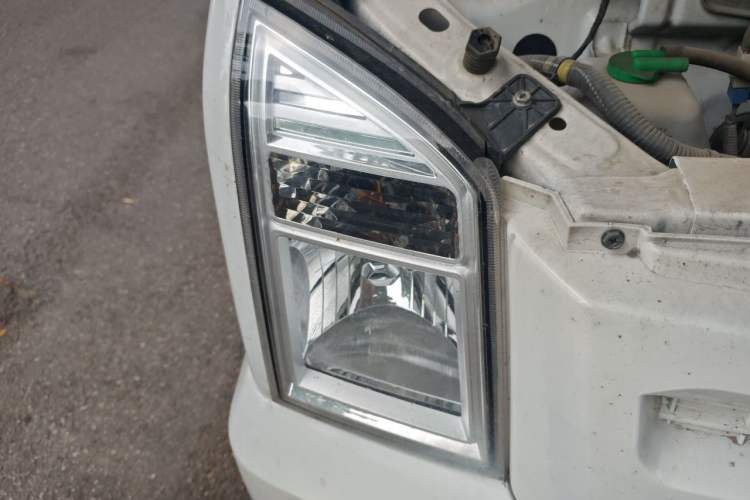 Used Ruichi EC35 2021 EC35 II Standard Edition 38.64 kWh Right Front Headlight