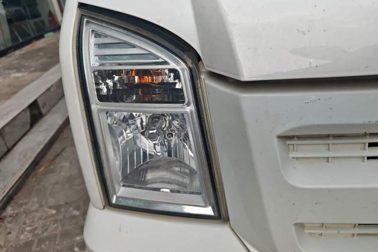Used Ruichi EC35 2021 EC35 II Creative Edition 36.288 kWh Right Front Headlight