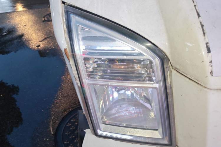 Used Ruichi EC35 2021 EC35 II Standard Edition 38.7 kWh Right Front Headlight