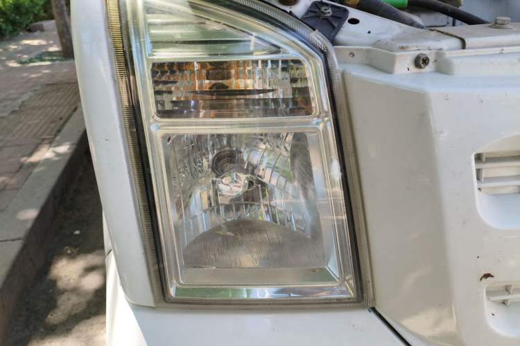 Used Ruichi EC35 2021 EC35 II Long-Range Version 41.932 kWh Right Front Headlight