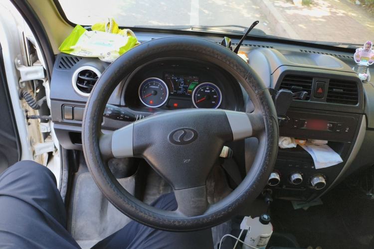 Used Ruichi EC35 2021 EC35 II Long-Range Version 41.932 kWh Steering Wheel