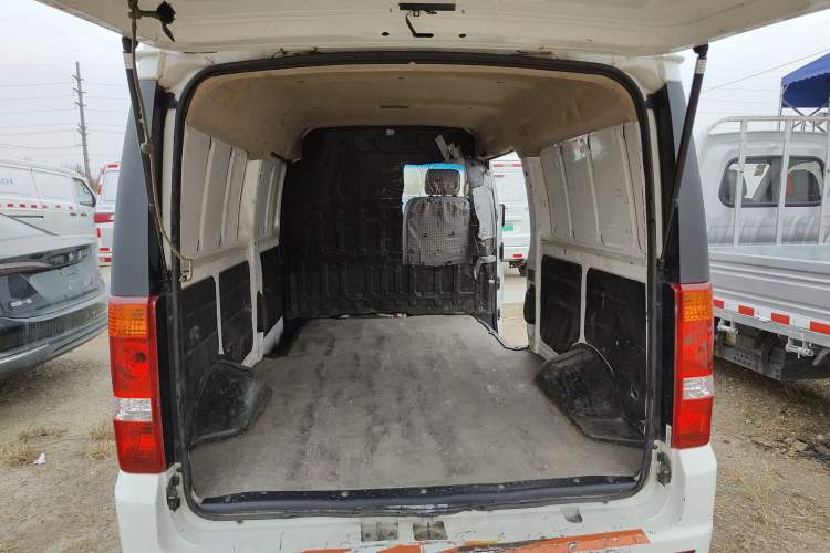 Used Ruichi EC35 2021 EC35 III Long-Range Version 41.86 kWh Trunk