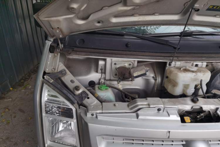 Used Ruichi EC35 2022 EC35 II Creative Edition 36.288 kWh Engine Bay Right