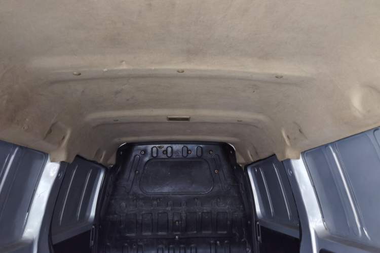 Used Ruichi EC35 2022 EC35 II Creative Edition 36.288 kWh Headliner