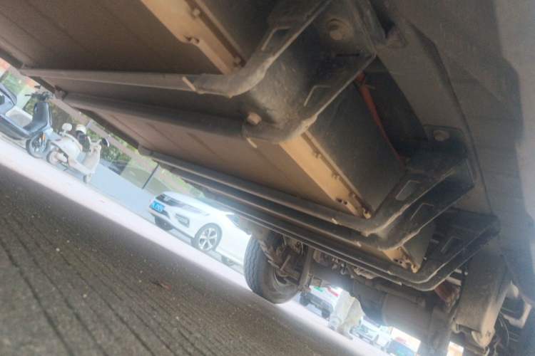 Used Ruichi EC35 2022 EC35 II Creative Edition 36.288 kWh Chassis Front Left