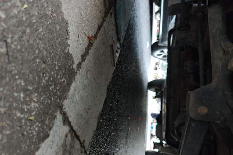 Used Ruichi EC35 2022 EC35 II Custom Edition 31.25 kWh Chassis Front