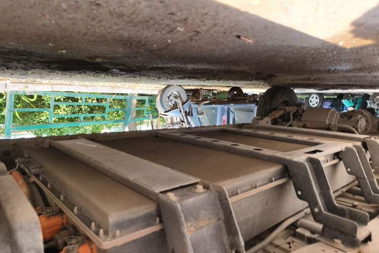 Used Ruichi EC35 2022 EC35 II Custom Edition 31.25 kWh Chassis Front Right