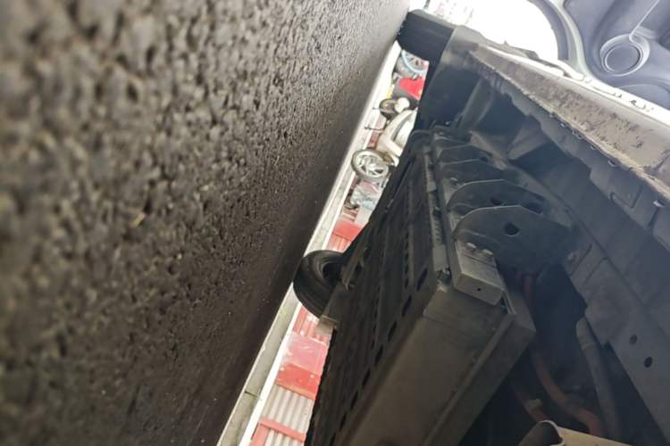 Used Ruichi EC35 2022 EC35 II Standard Edition 38.64 kWh Chassis Rear Left